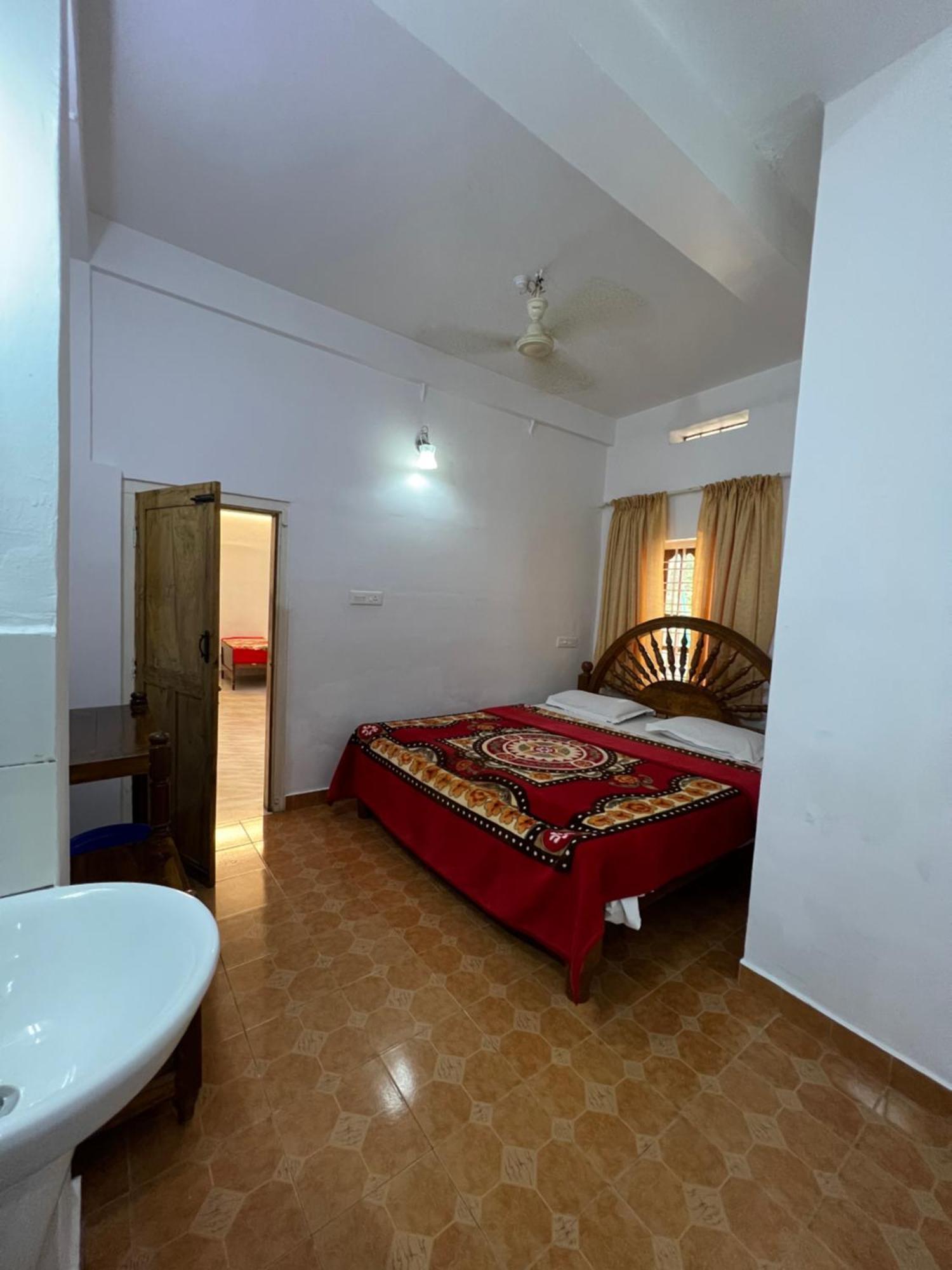 Tranquilou Homestay تيكَدِيْ المظهر الخارجي الصورة